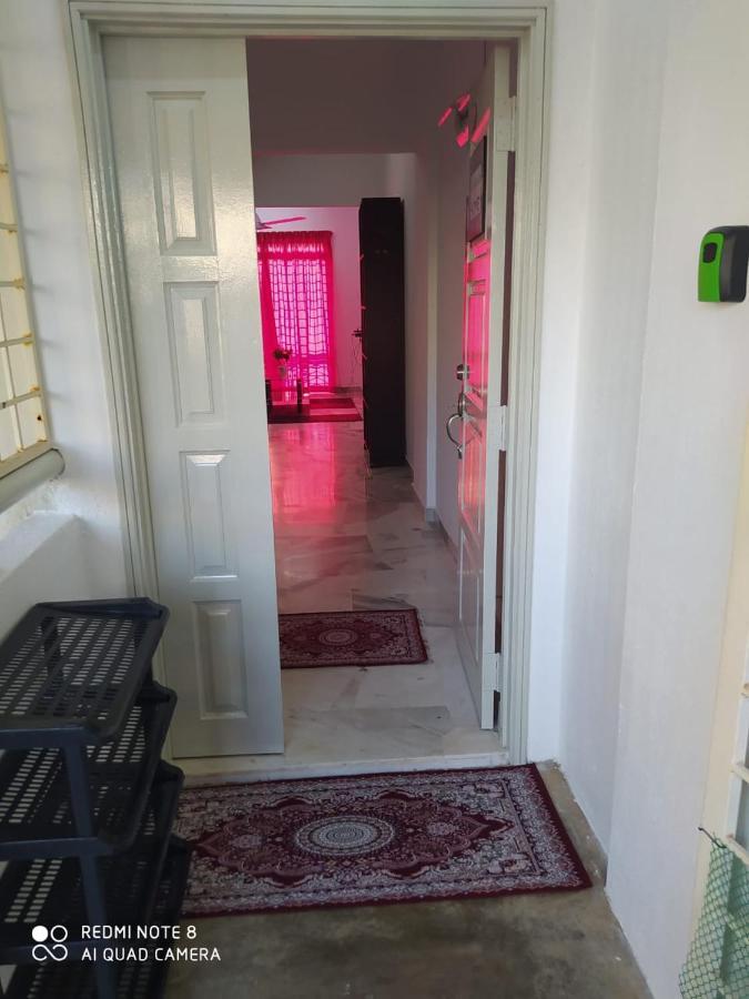 Pd Laguna Homestay Red Port Dickson Eksteriør billede